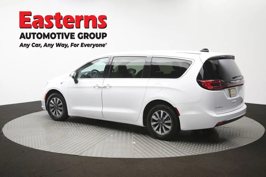 Used 2023 White Chrysler Touring L image 66