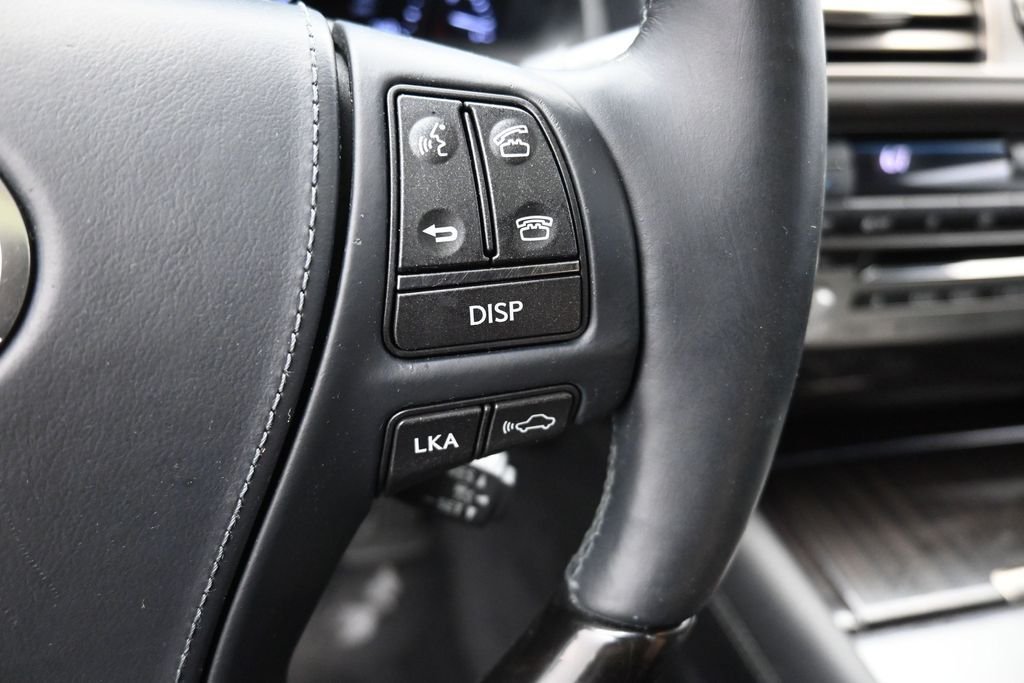 Used 2013 Silver Lexus 460 L image 29