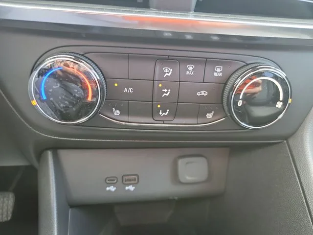 Used 2024 Red Buick Preferred image 19