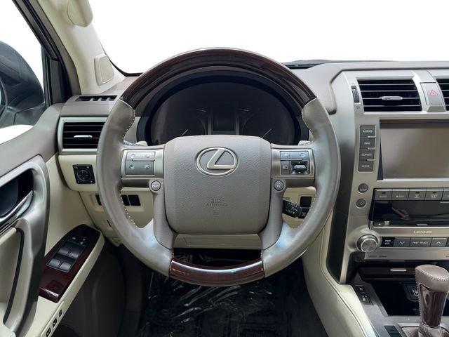 Used 2019  Lexus 460 image 13