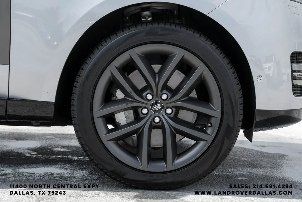 Used 2023 Silver Land Rover SE image 57
