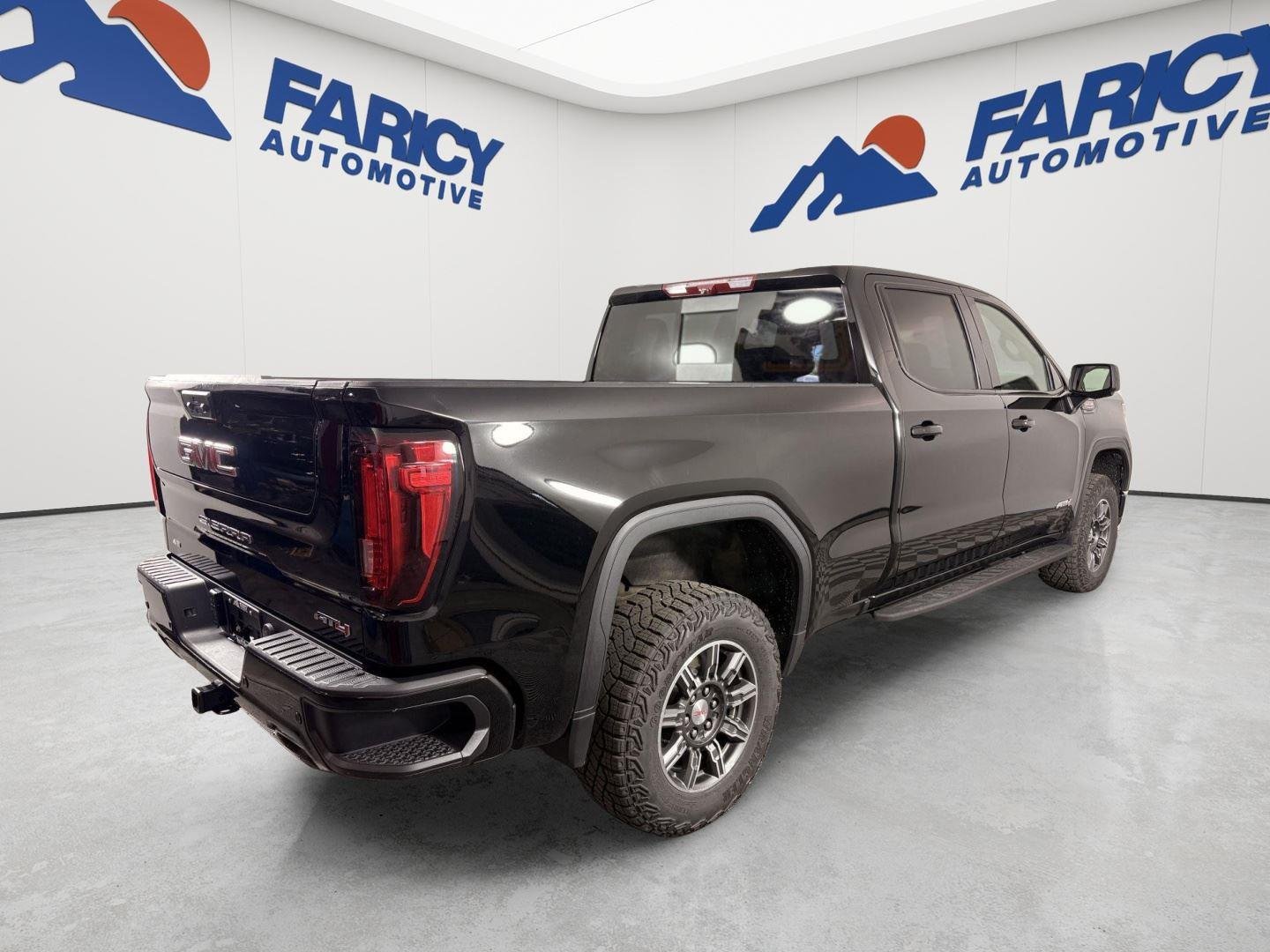 Used 2024 Onyx Black GMC AT4 image 9