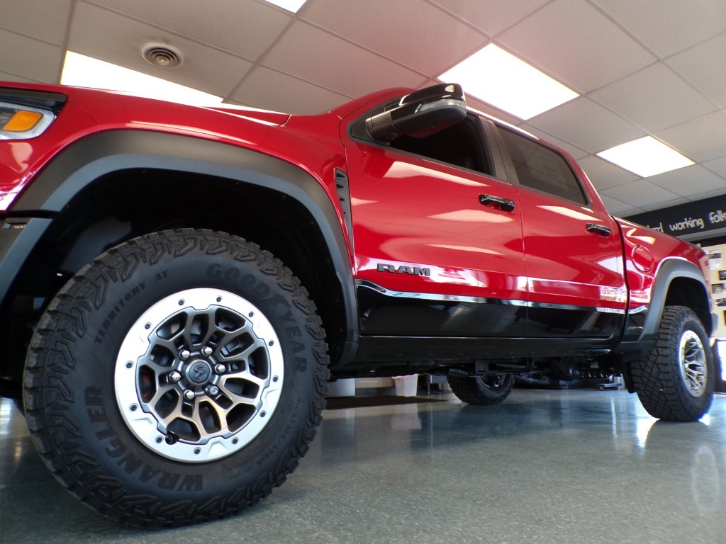 New 2026 Molten Red Pearl-Coat Exterior Paint RAM RHO image 36