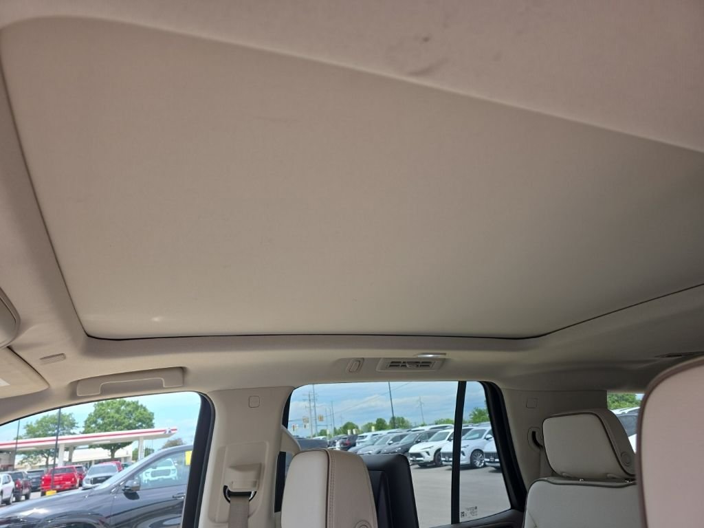 Used 2023 White Frost Tricoat GMC Denali image 12