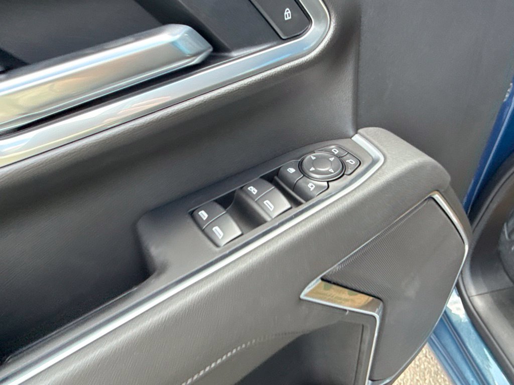New 2026 Lakeshore Blue Metallic Chevrolet LT image 20