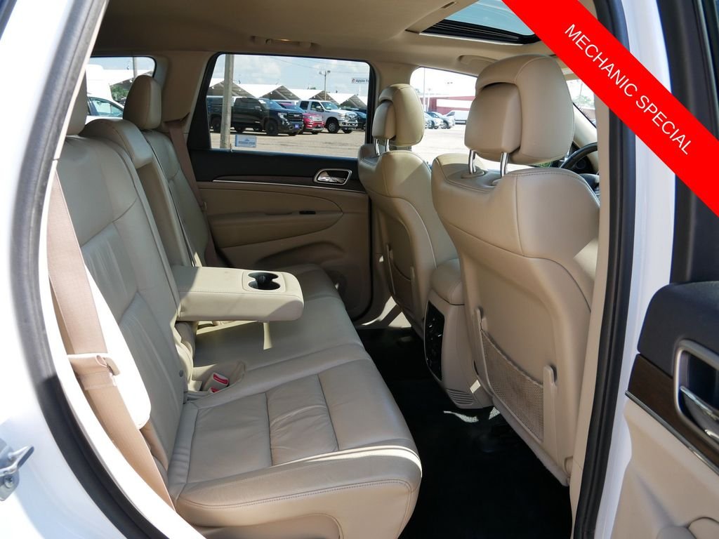 Used 2015 White Jeep Limited image 9