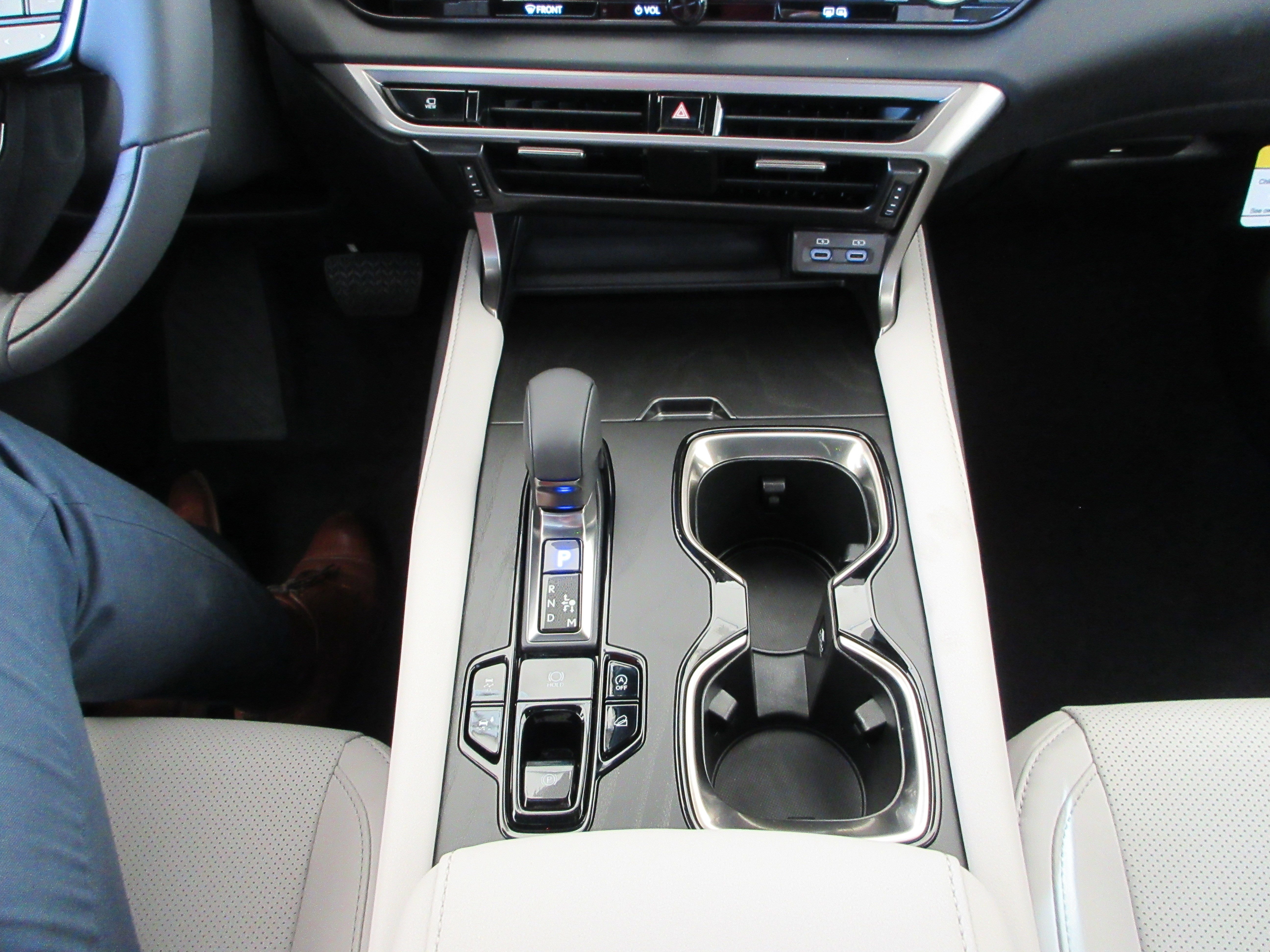 New 2026 Iridium Lexus PREMIUM image 42