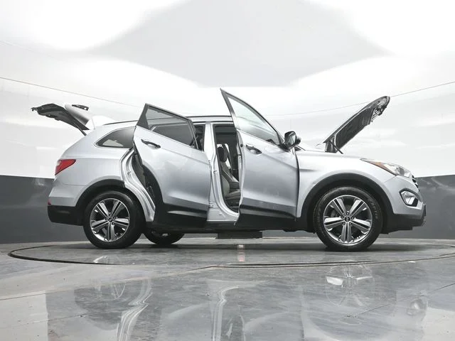 Used 2016 Silver Hyundai Limited image 31