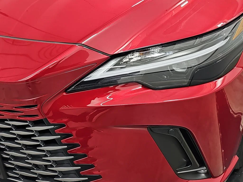 New 2026 Matador Red Mica Lexus PREMIUM image 30