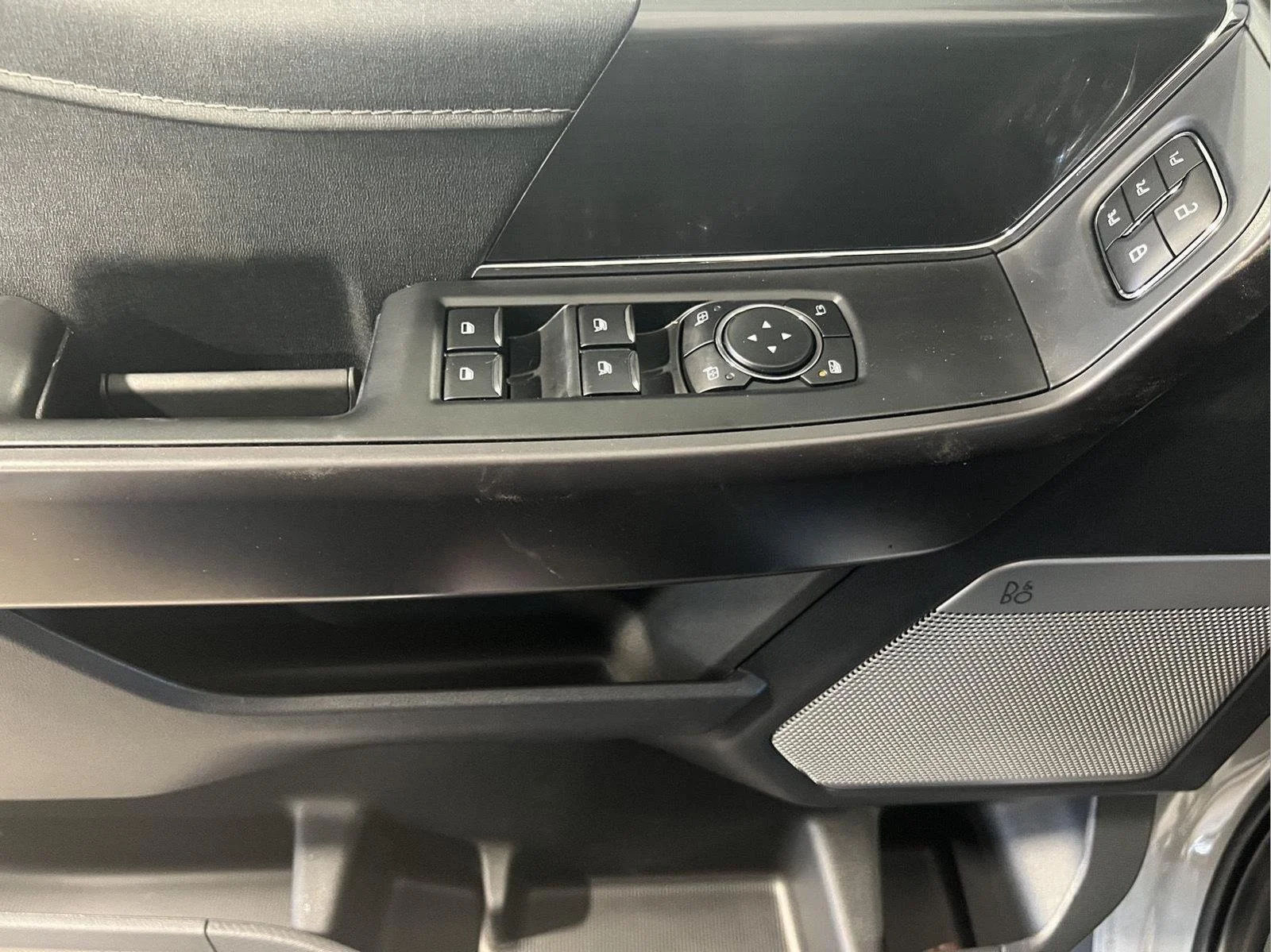 Used 2026 Avalanche Ford LARIAT image 9