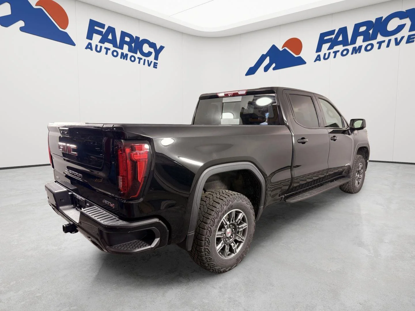 Used 2024 Onyx Black GMC AT4 image 9
