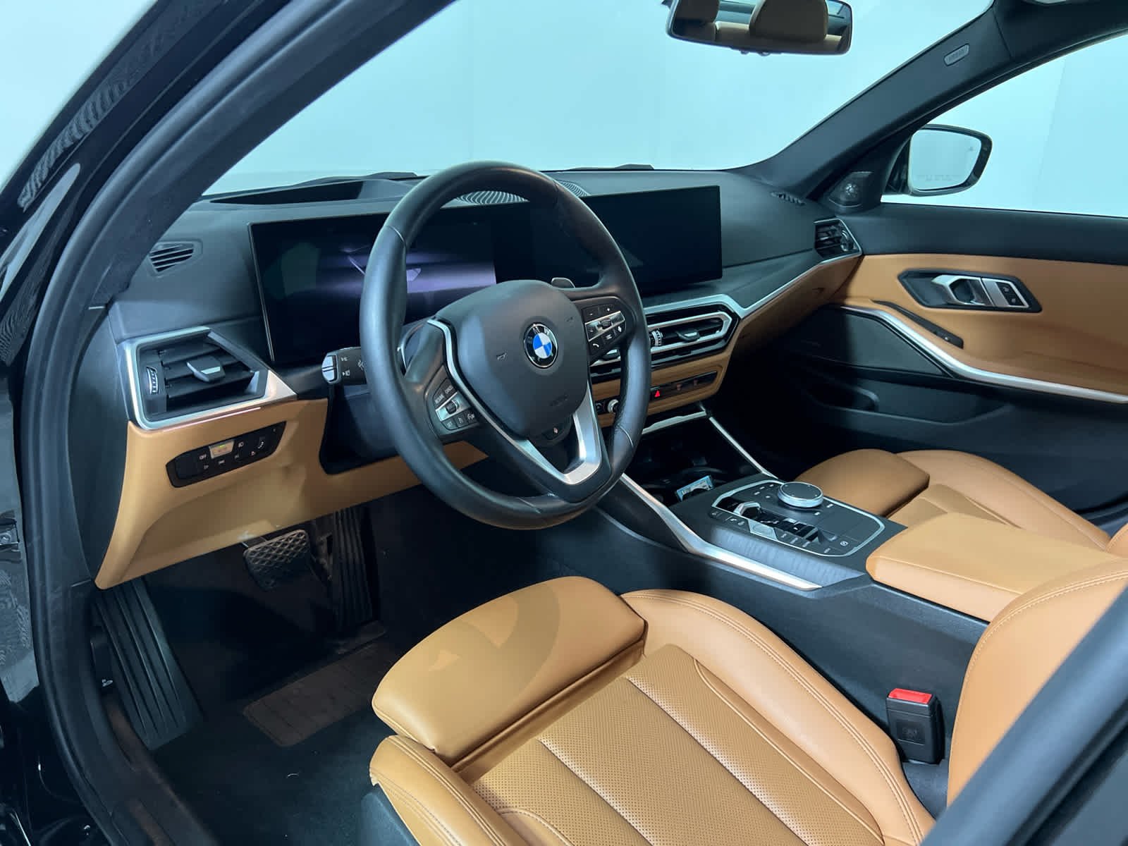2023 BMW 3 Series 330i - Photo 13