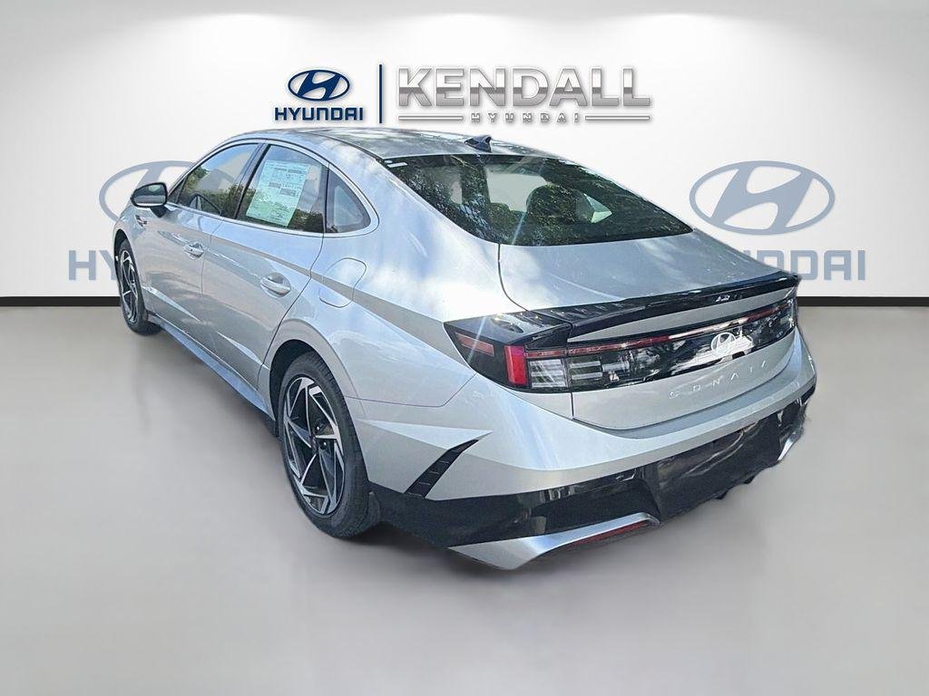 New 2026 Aero Silver Hyundai SEL Sport image 4