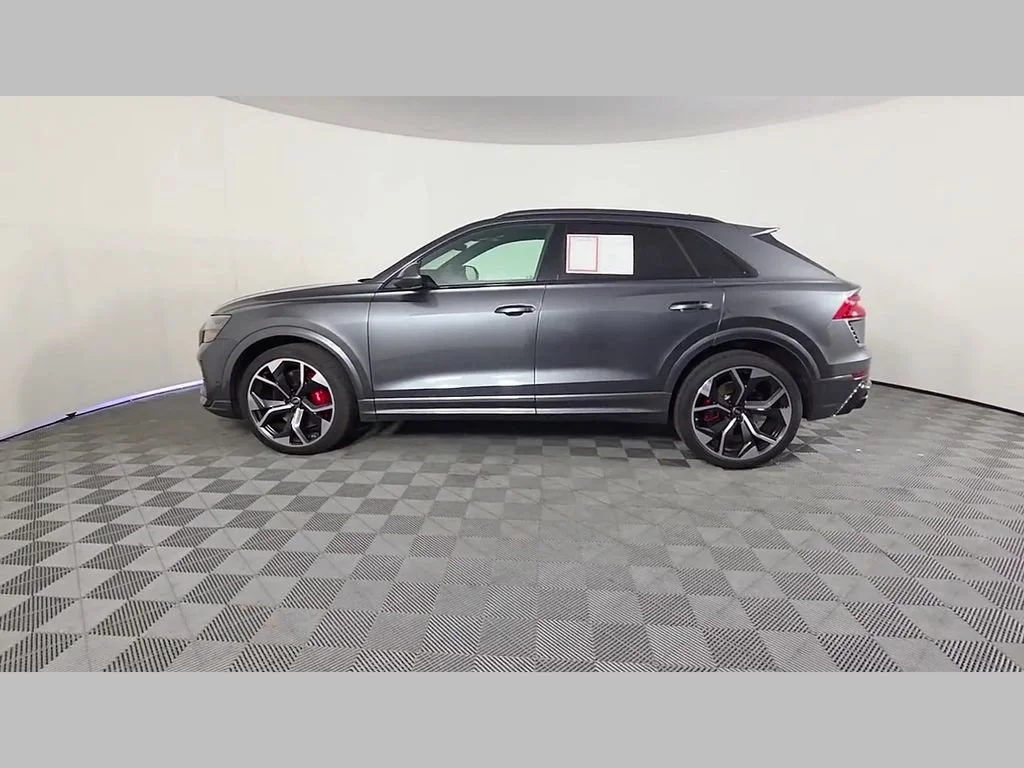 Used 2024 Daytona Gray Pearl Effect Audi 4.0T image 47