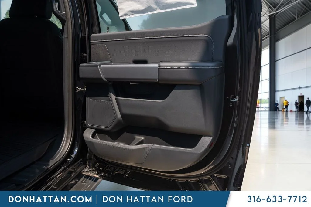 New 2026 Agate Black Metallic Ford XLT image 24