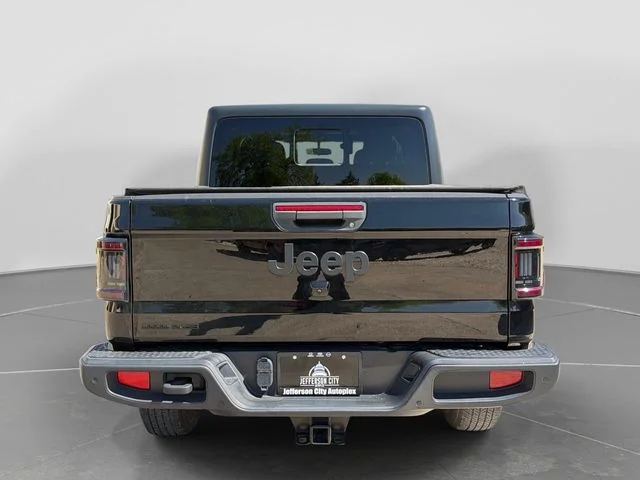 Used 2022 Black Jeep Sport image 7