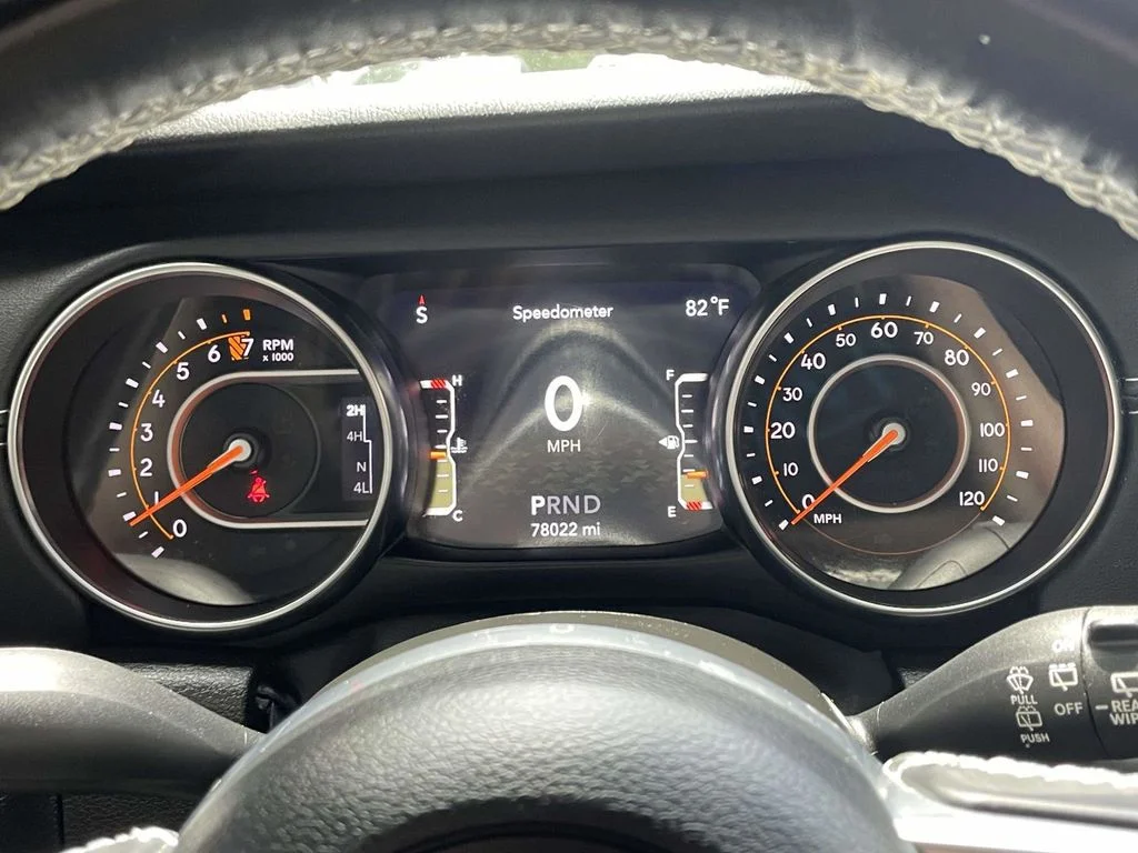 Used 2022 Gray Jeep Unlimited Sahara image 28