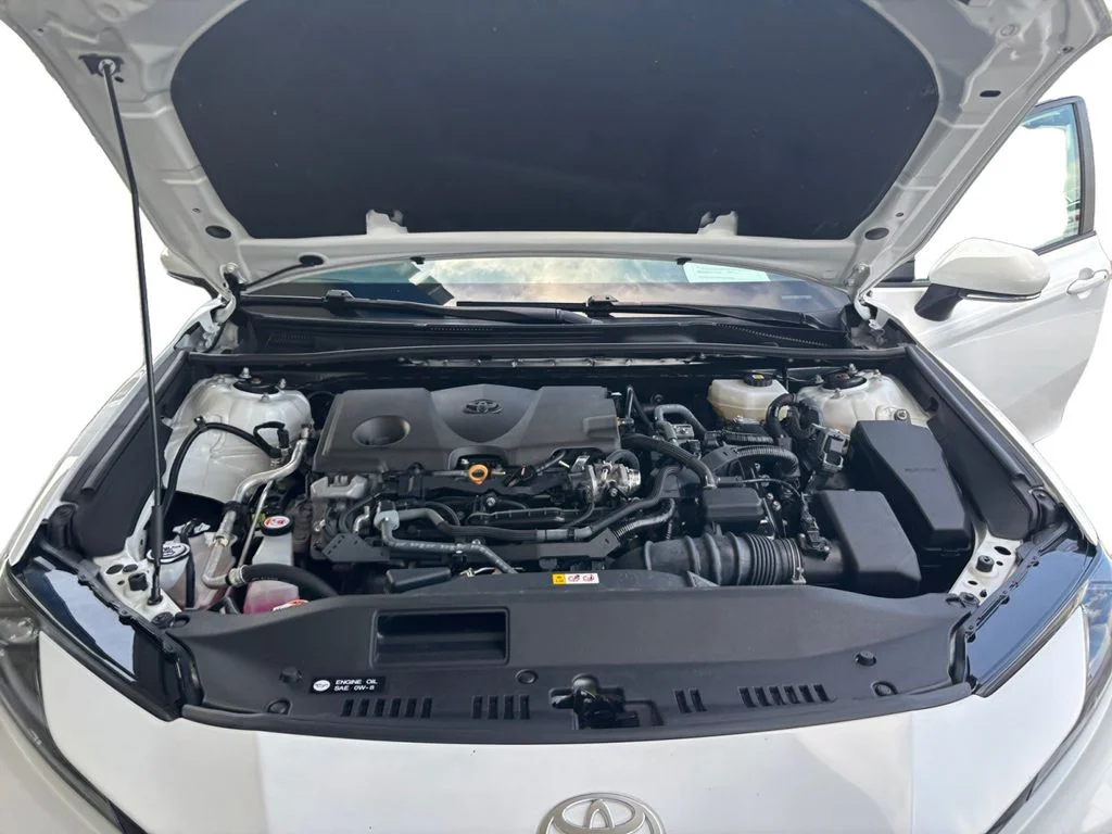 Used 2025 White Toyota LE image 14
