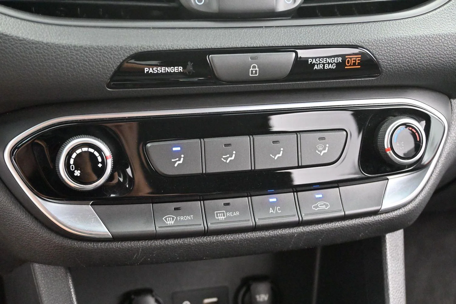 Used 2019 Scarlet Red Pearl Hyundai Auto image 24