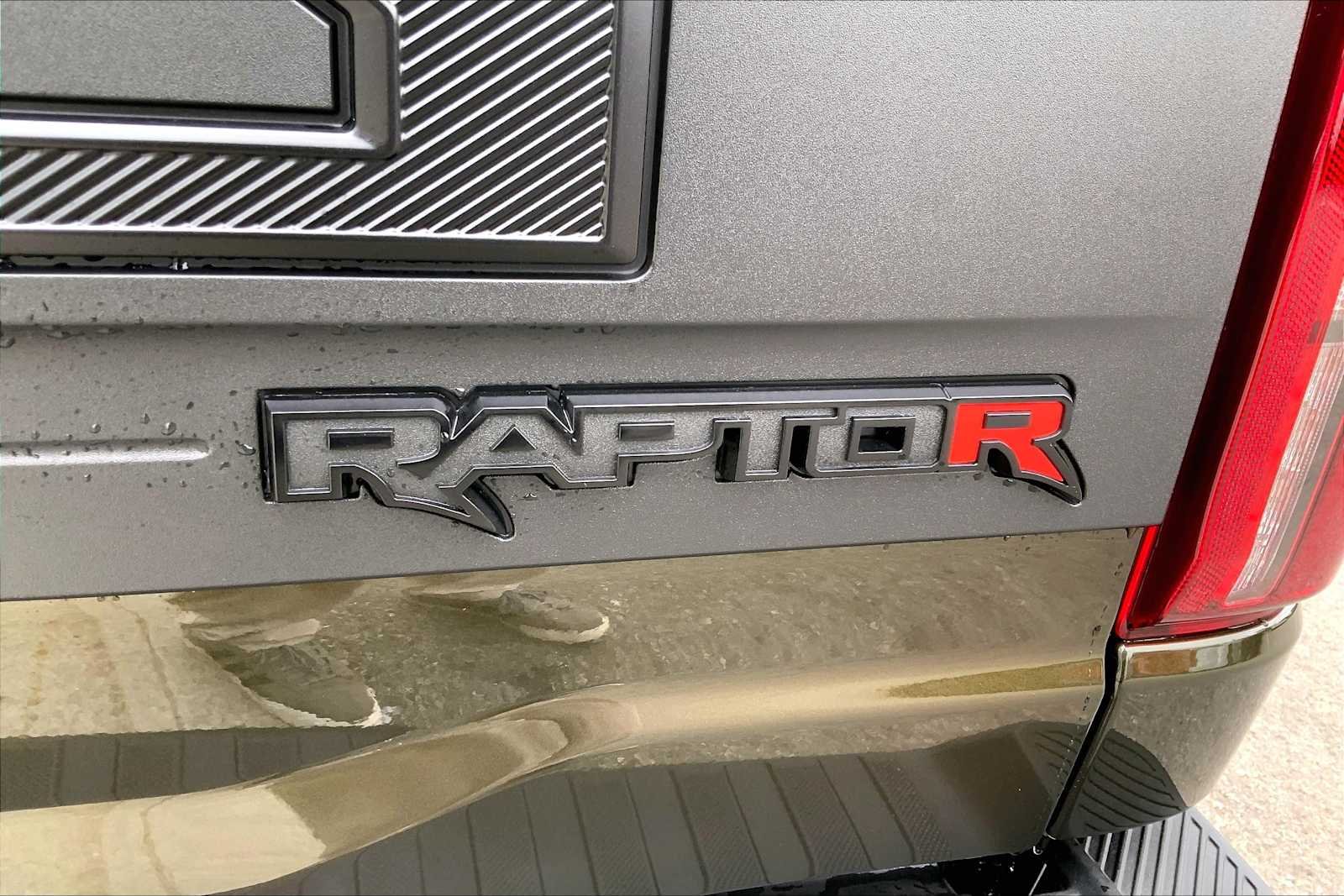Used 2026 Shelter Green Ford Raptor image 32