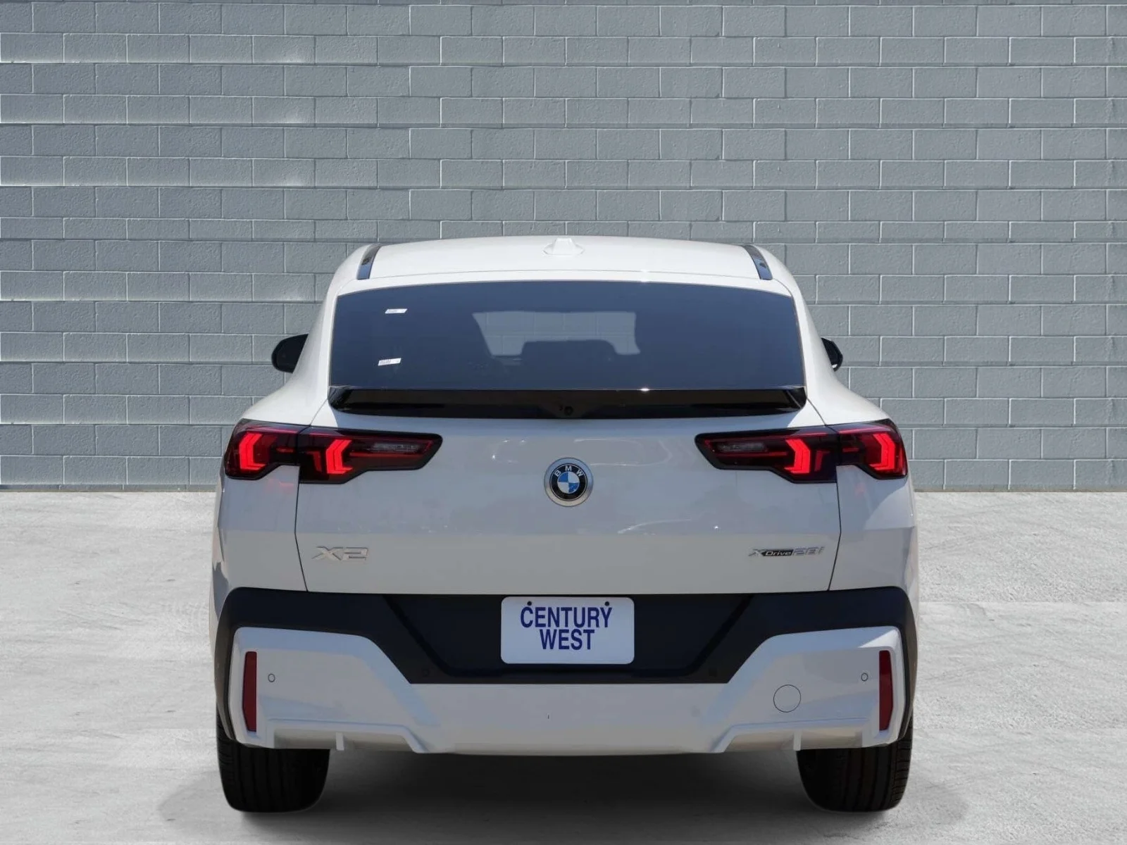 New 2026 Alpine White BMW xDrive28i image 4
