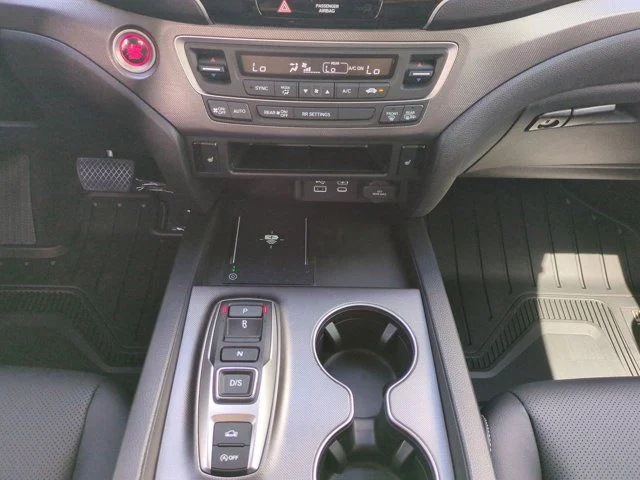 New 2026 Sonic Gray Pearl Honda RTL image 17