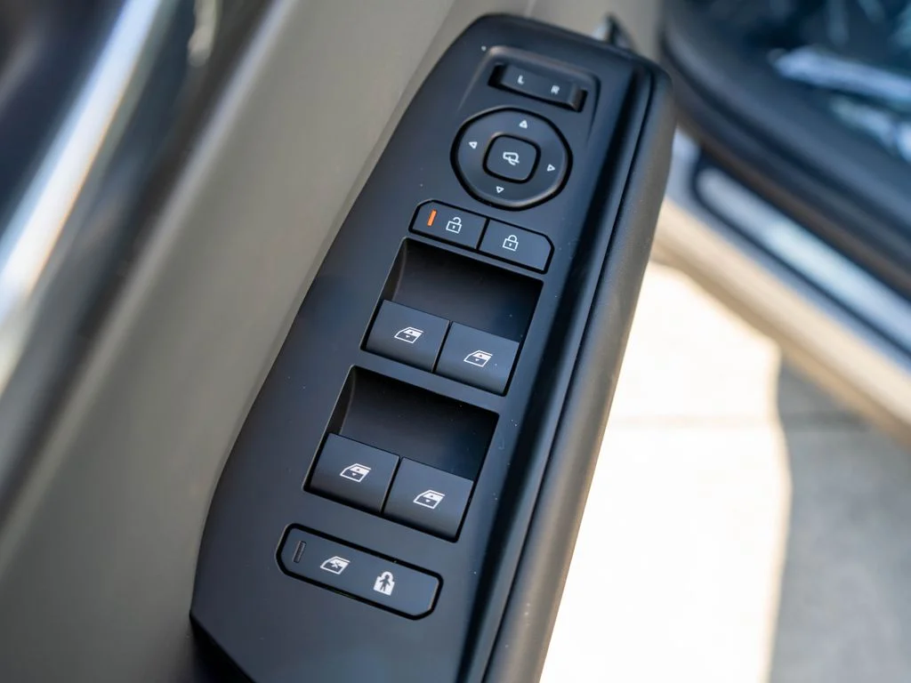 New 2026 Wolf Gray Kia Land AWD image 20
