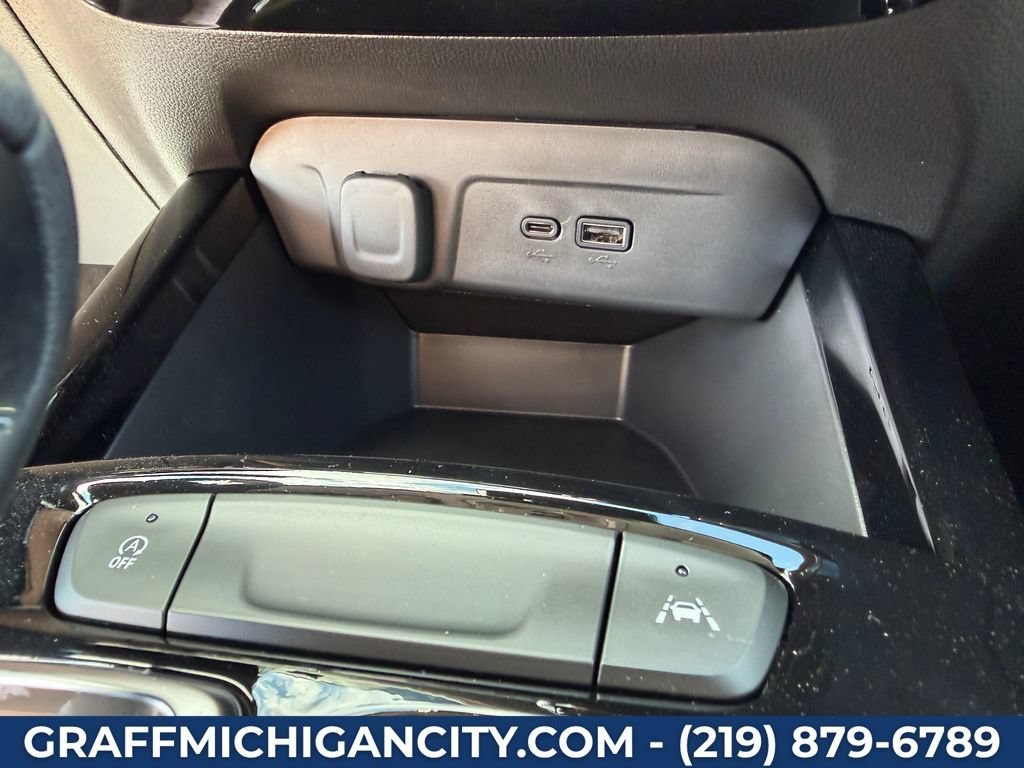 2026 Chevrolet Trax LT - Photo 17