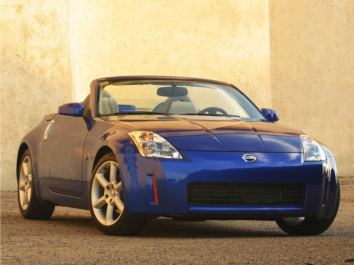 Used 2005 Blue Nissan Touring image 1