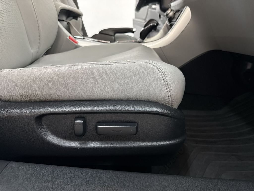 Used 2014 Obsidian Blue Pearl Honda EX-L image 19