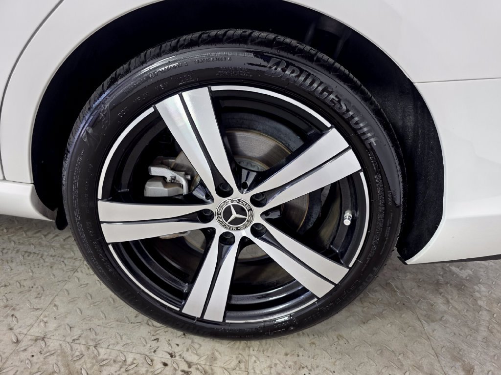 Certified Used 2023 White Mercedes-Benz C 300 image 17