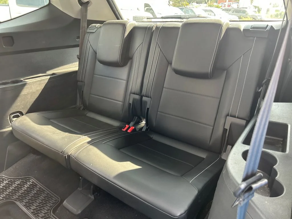 Used 2022 Gray Volkswagen 3.6L V6 SE w/Technology image 14