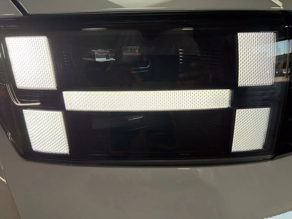 New 2027 Serenity White Hyundai Limited image 10