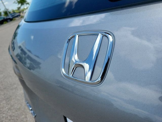 Used 2025 Lunar Silver Metallic Honda LX image 7