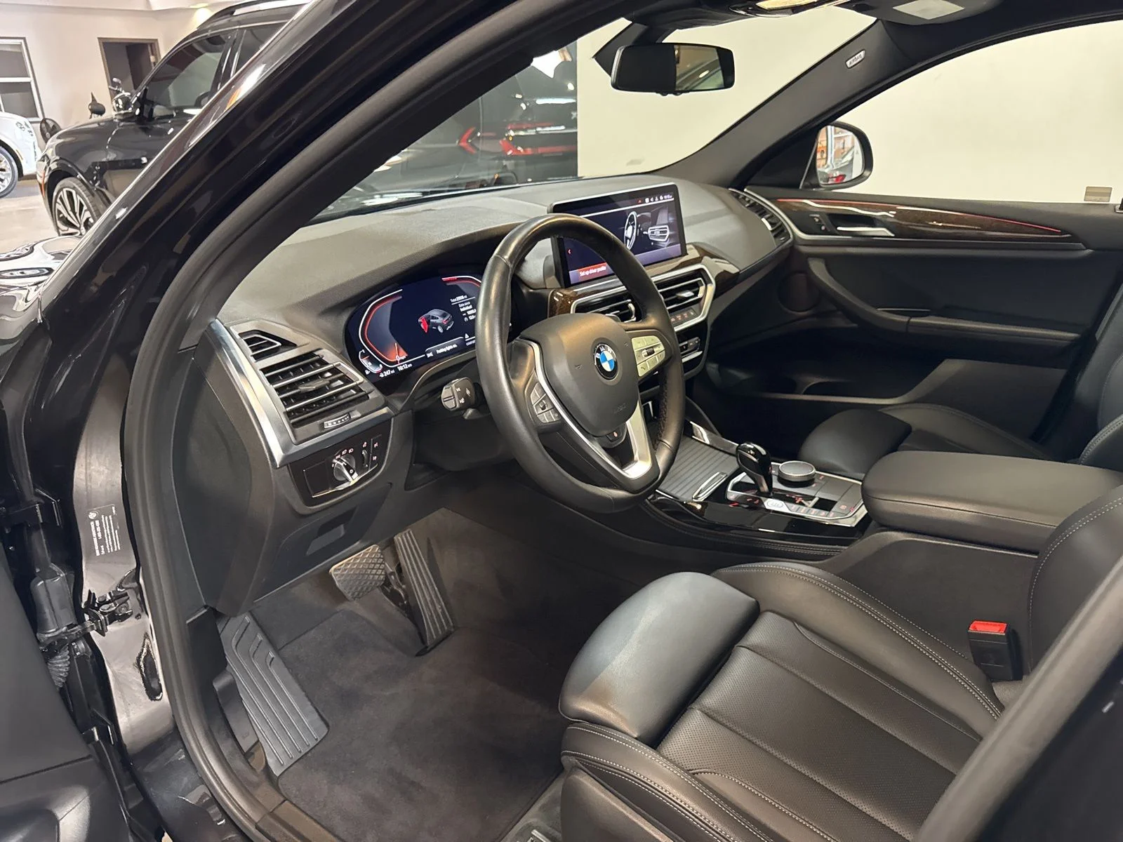 Used 2023 Black BMW xDrive30i image 7