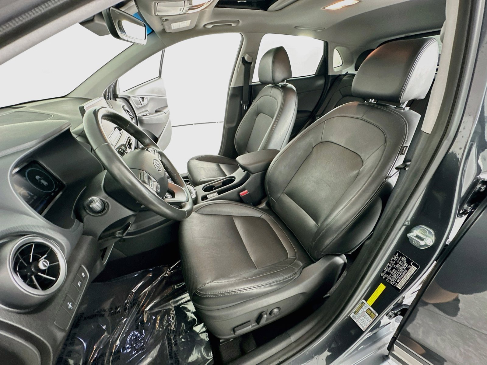 2022 Hyundai Kona Limited - Photo 30