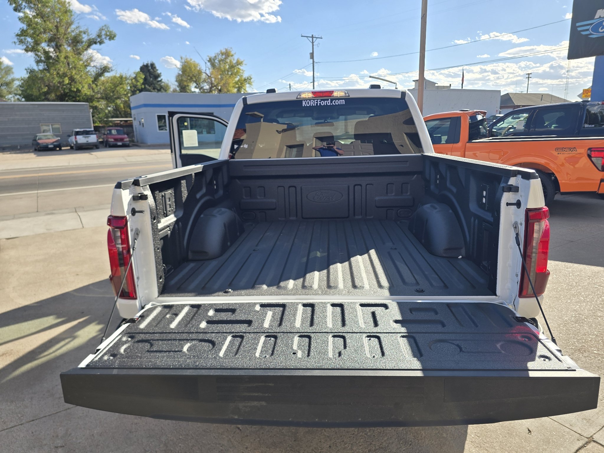 New 2026 Oxford White Ford XLT image 34
