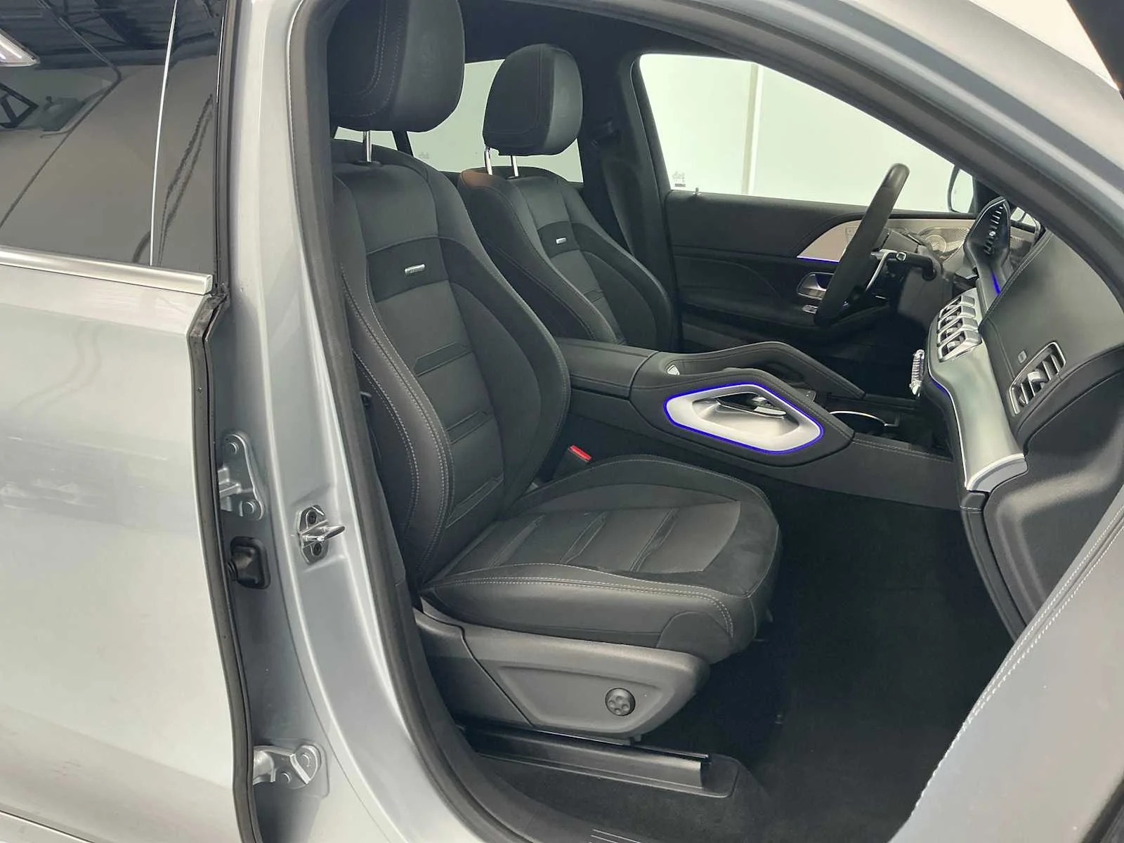 Certified Used 2025 Cirrus Silver Metallic Mercedes-Benz AMG® GLE 53 image 23