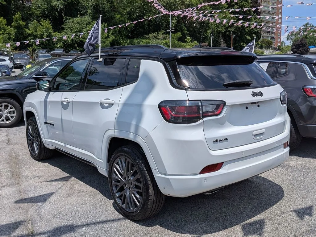 Used 2023 White Jeep Limited image 8
