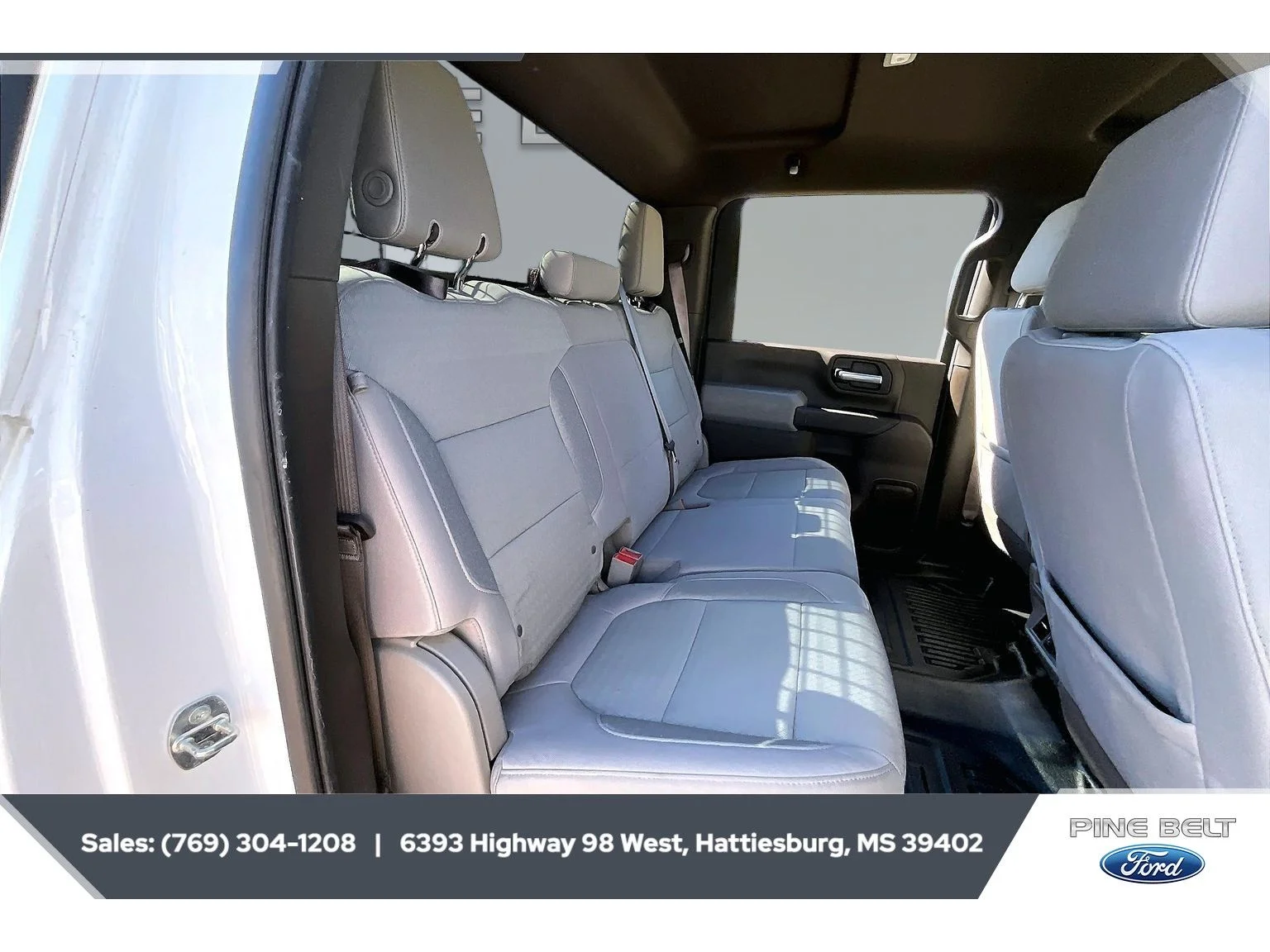 Used 2021 Summit White Chevrolet LT image 21
