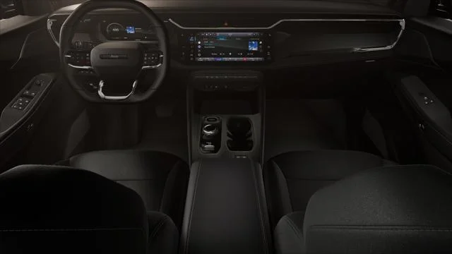 New 2026 Red Hot Pearl-Coat Exterior Paint Jeep Laredo image 31