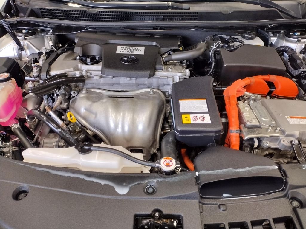 Used 2018 Silver Toyota Limited image 9