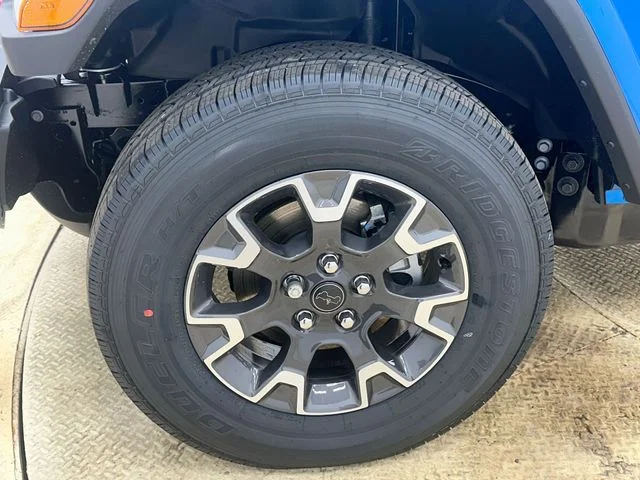 New 2026 Hydro Blue Pearlcoat Jeep Sahara image 18