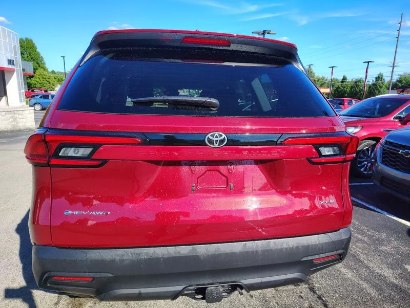 Used 2024 Red Toyota XLE image 5