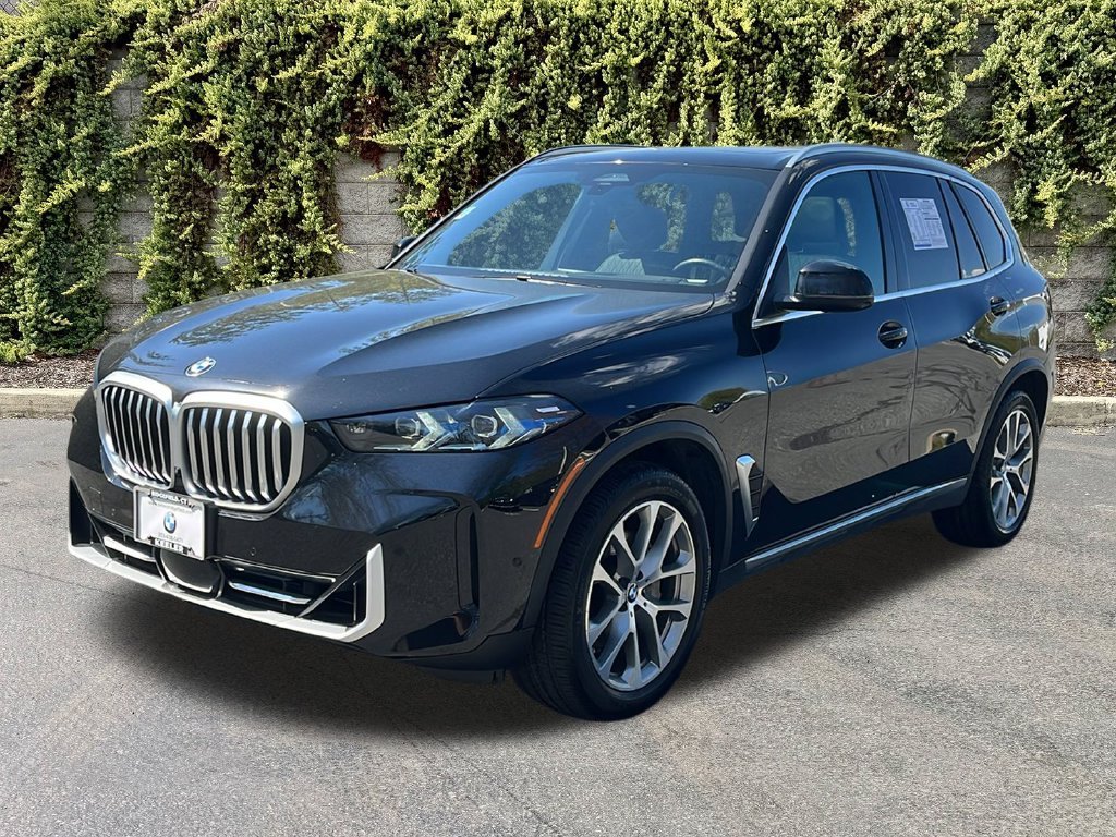 Used 2024 Black Sapphire Metallic BMW xDrive40i image 3
