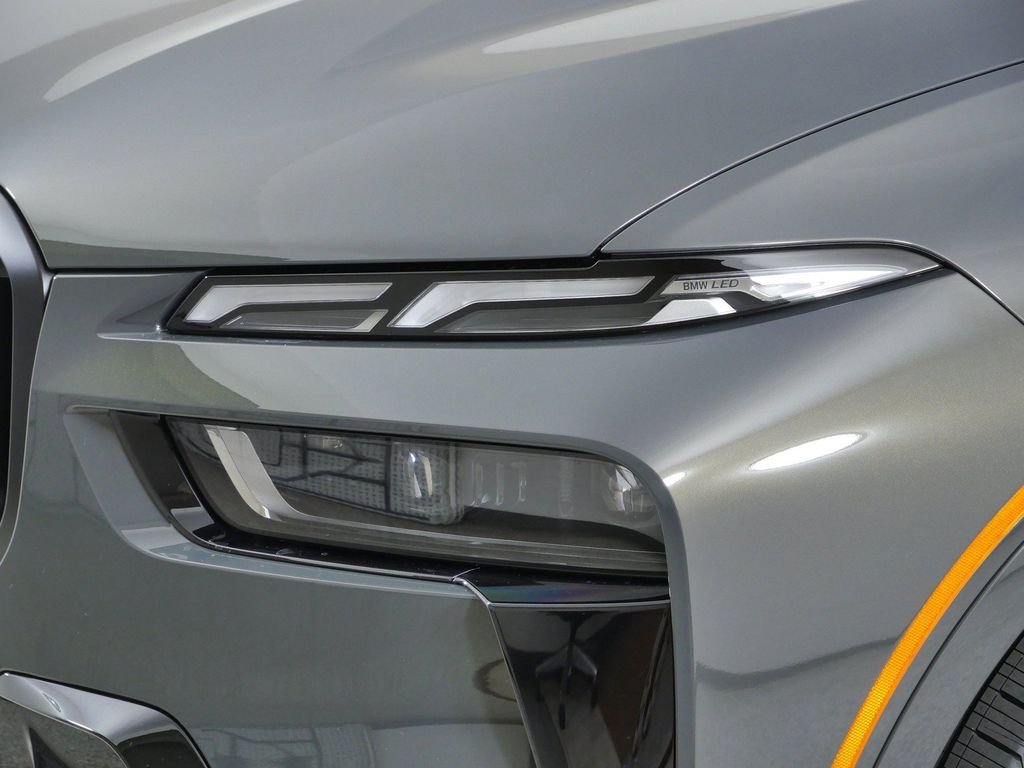 New 2027 Dravit Grey Metallic BMW xDrive40i image 3