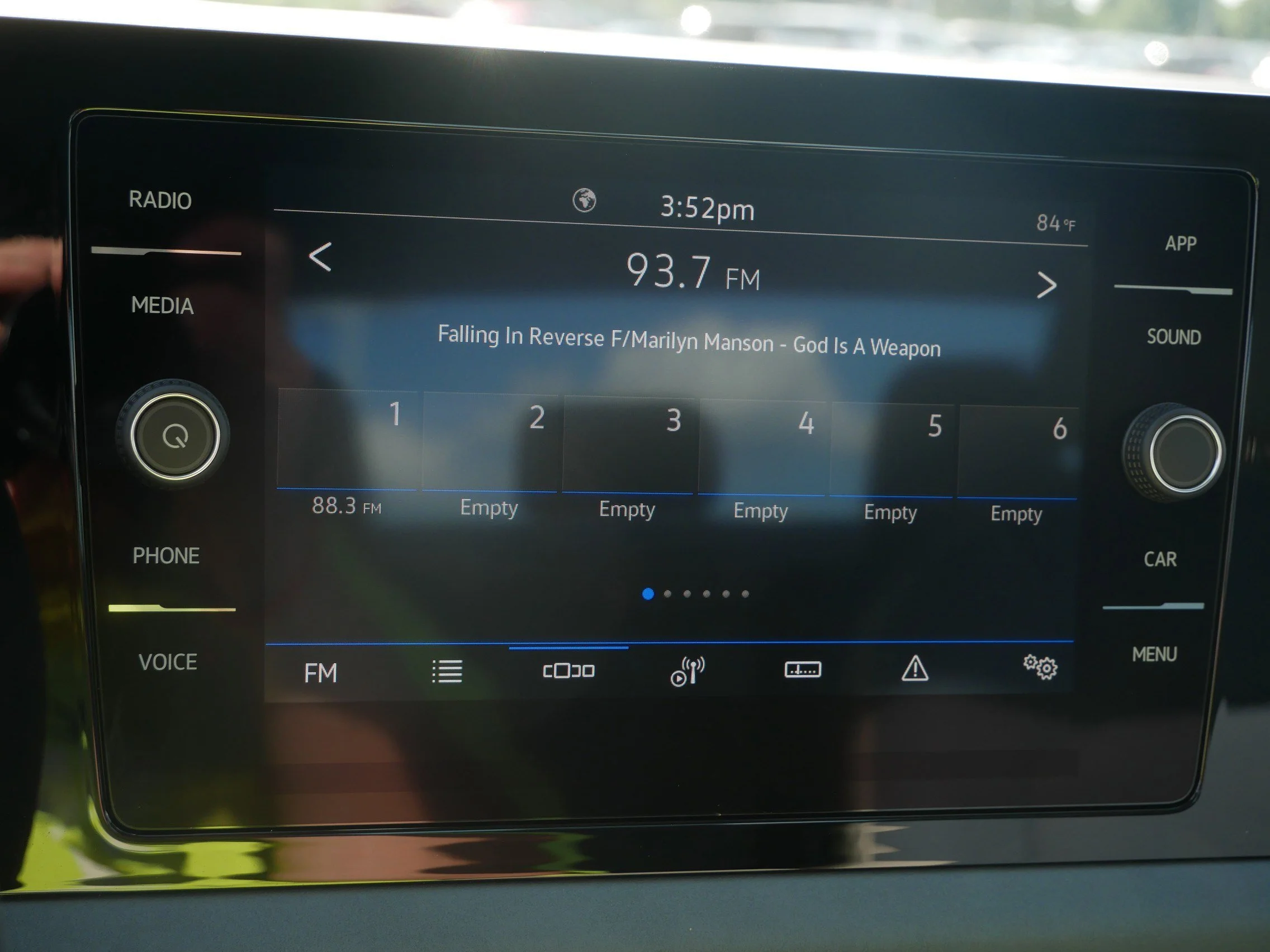 2025 Volkswagen Jetta SE - Photo 8