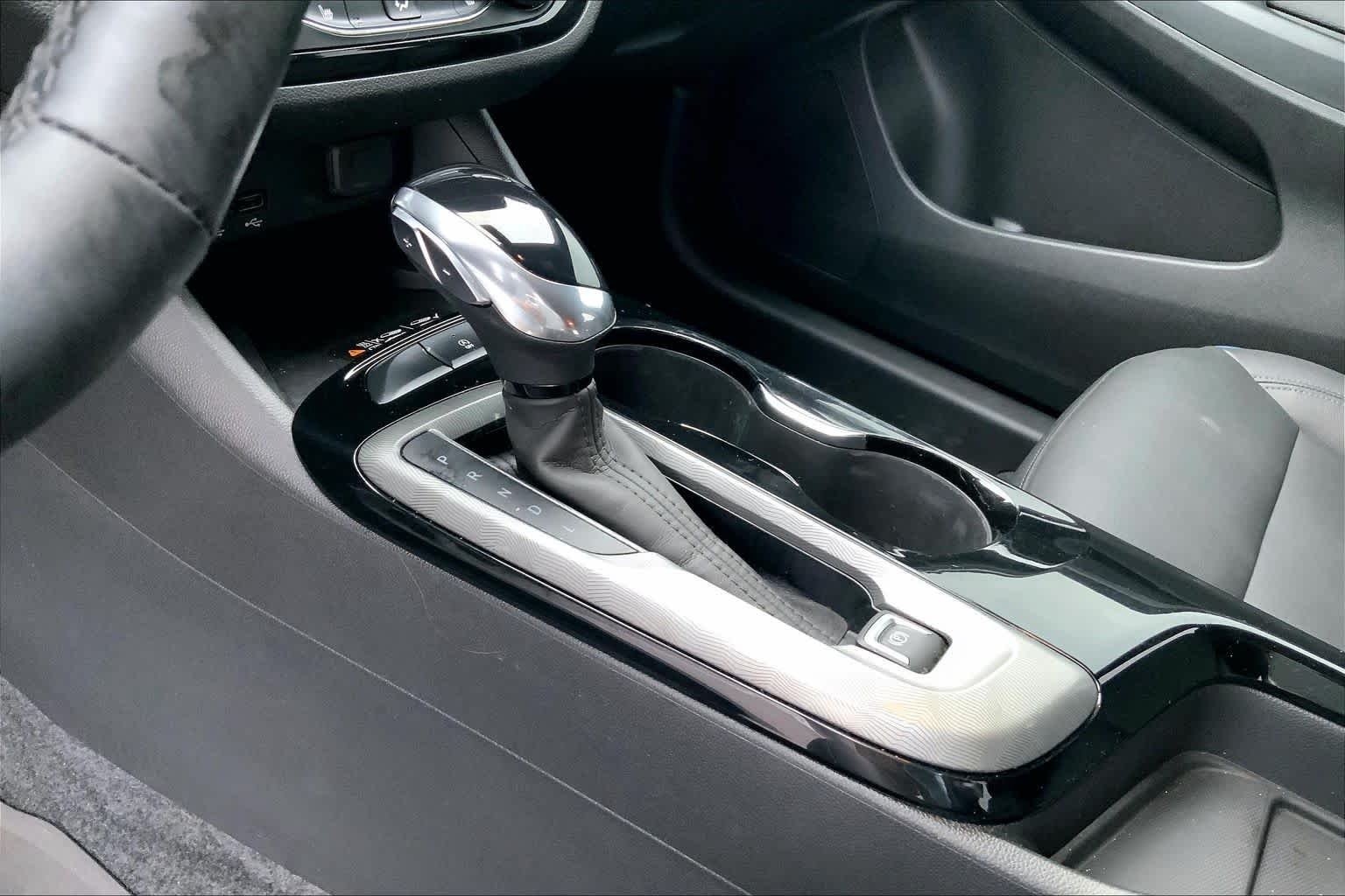Used 2024 Summit White Buick Sport Touring image 14