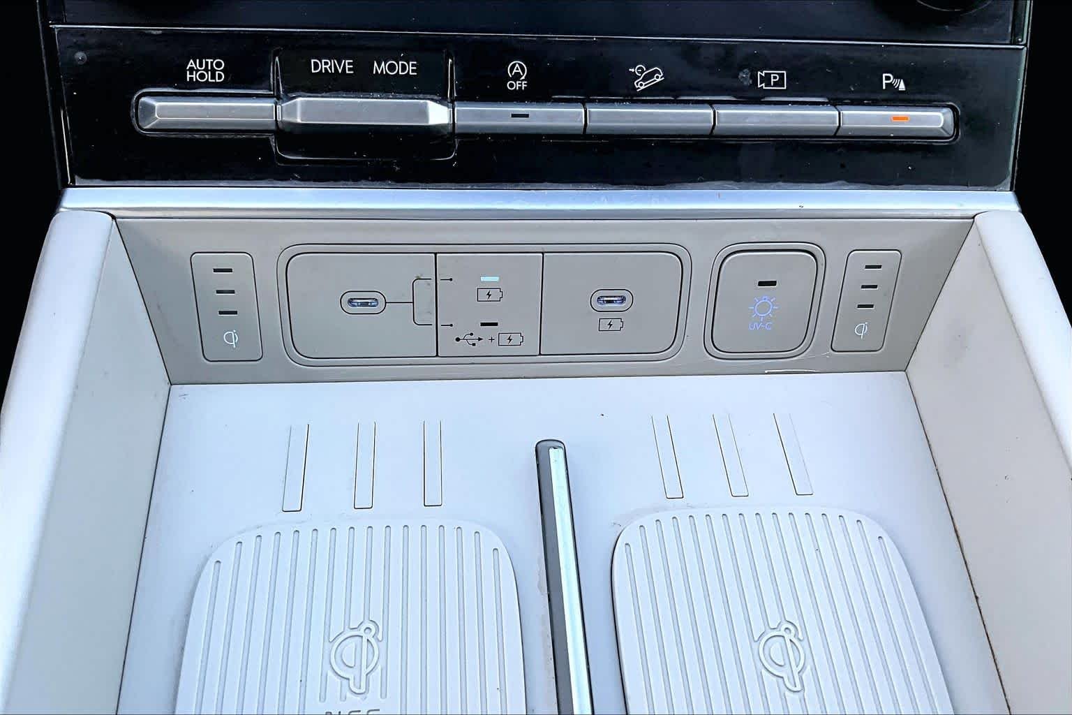 Used 2024 Shimmering Silver Hyundai Calligraphy image 29