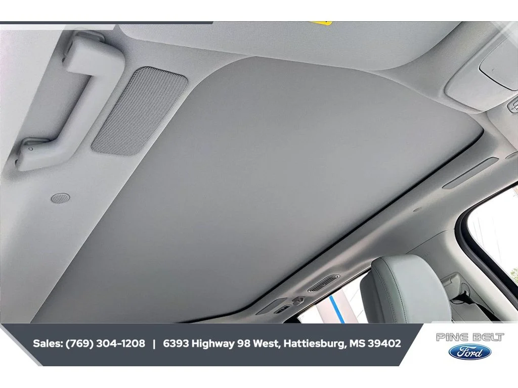 New 2026 Star White Metallic Tri-Coat Ford MAX Platinum® image 16
